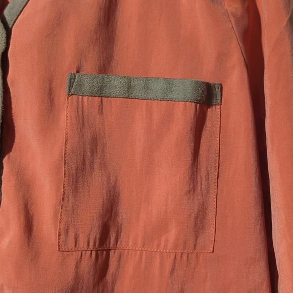 Chico's Burnt Orange Snap Front Blouse w/ Suede Like Trim Women's Sz 1 (Med.-8) - Picture 2 of 8